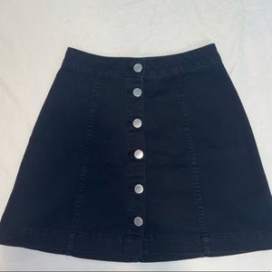 h&m black skirt